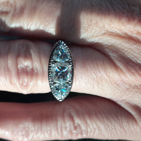 Jewelry - Moissanite ring